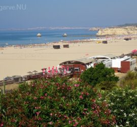 Het zandstrand van Portimão