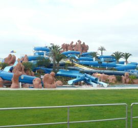 Slide en Splash waterpark in Estombar