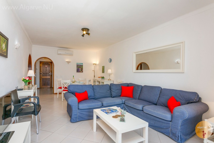 Your apartment has Free Wifi, satellite TV, air conditioning (also for heating in winter), books, games.