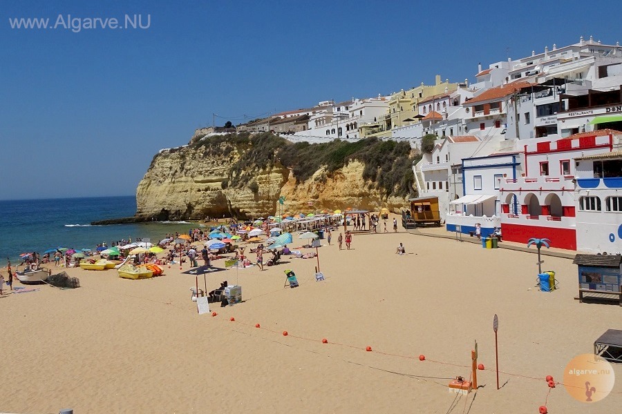 Praia de Carvoeiro. Just a 5-minute walk from your apartment.