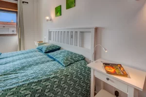 aurora-mar-208-very-large-bed