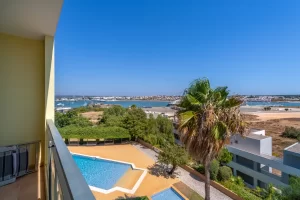 vila-arade-Der-Fluss-von-dem-Balkon