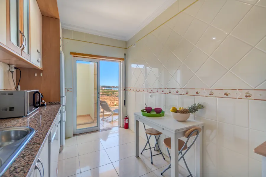 vila-arade-naar-het-balkon