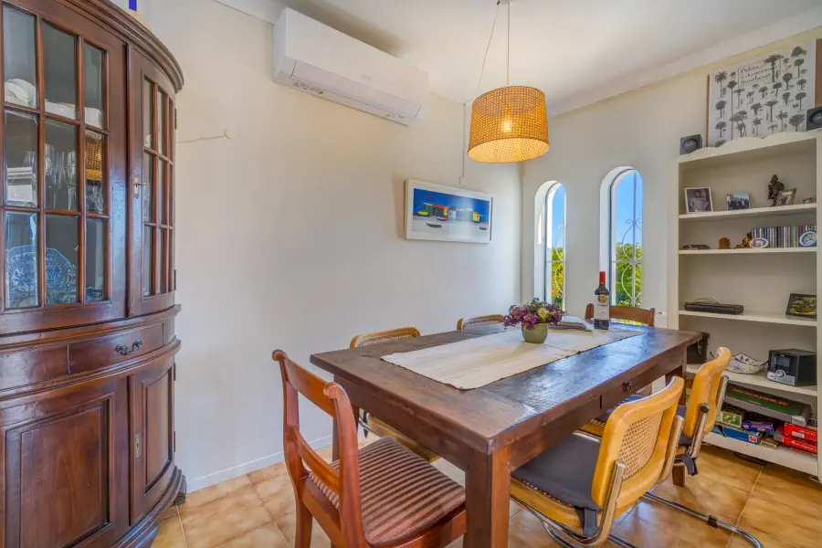 vila-maria-Esstisch-im-Wohnzimmer
