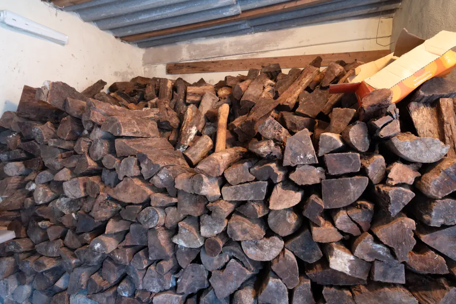 vila-maria-firewood-for-the-fireplace