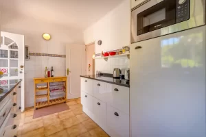 vila-maria-kitchen-oversight