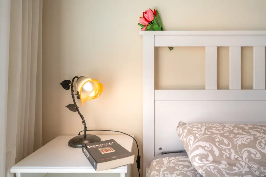 vila-maria-reading-light