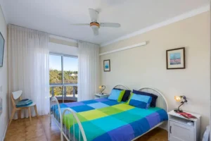 Slaapkamer voor 2 met klein balkon