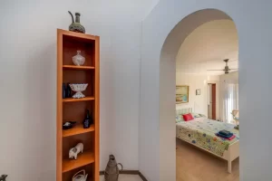 vila-maria-cabinet-met-decoratie