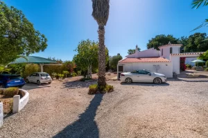 vila-maria-genoeg-parkeerruimte