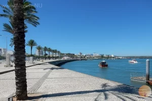Der Boulevard von Portimao.